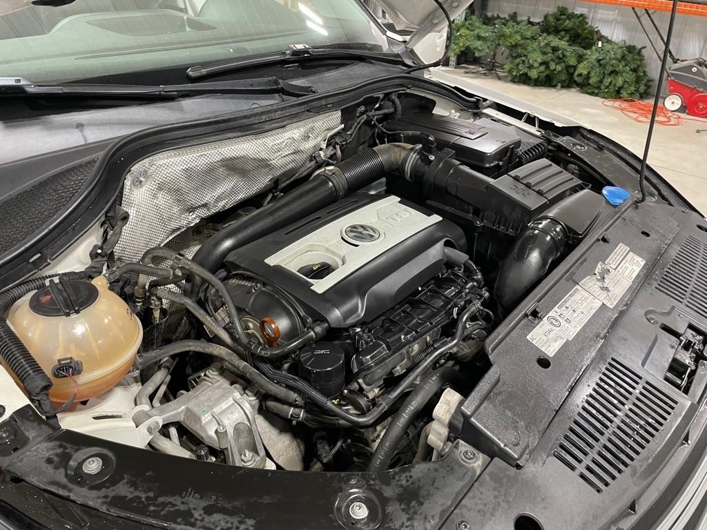 Volkswagen Tiguan  2012