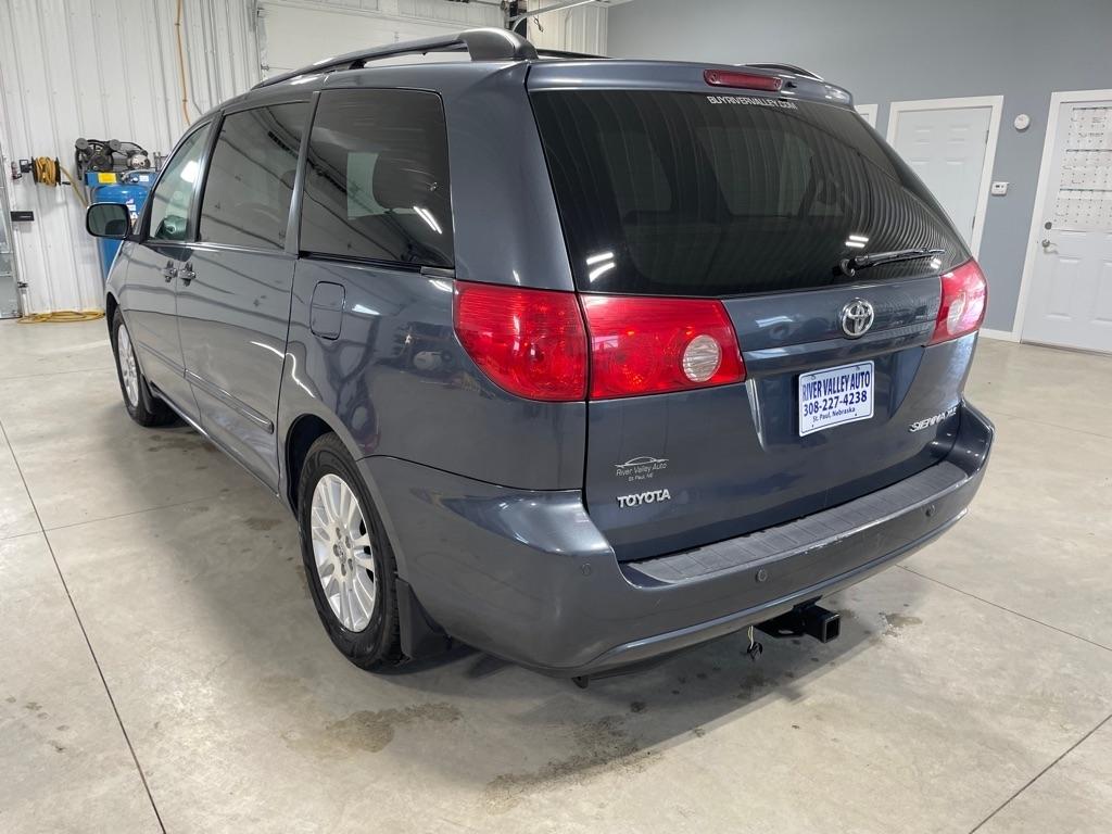 Toyota Sienna  2008