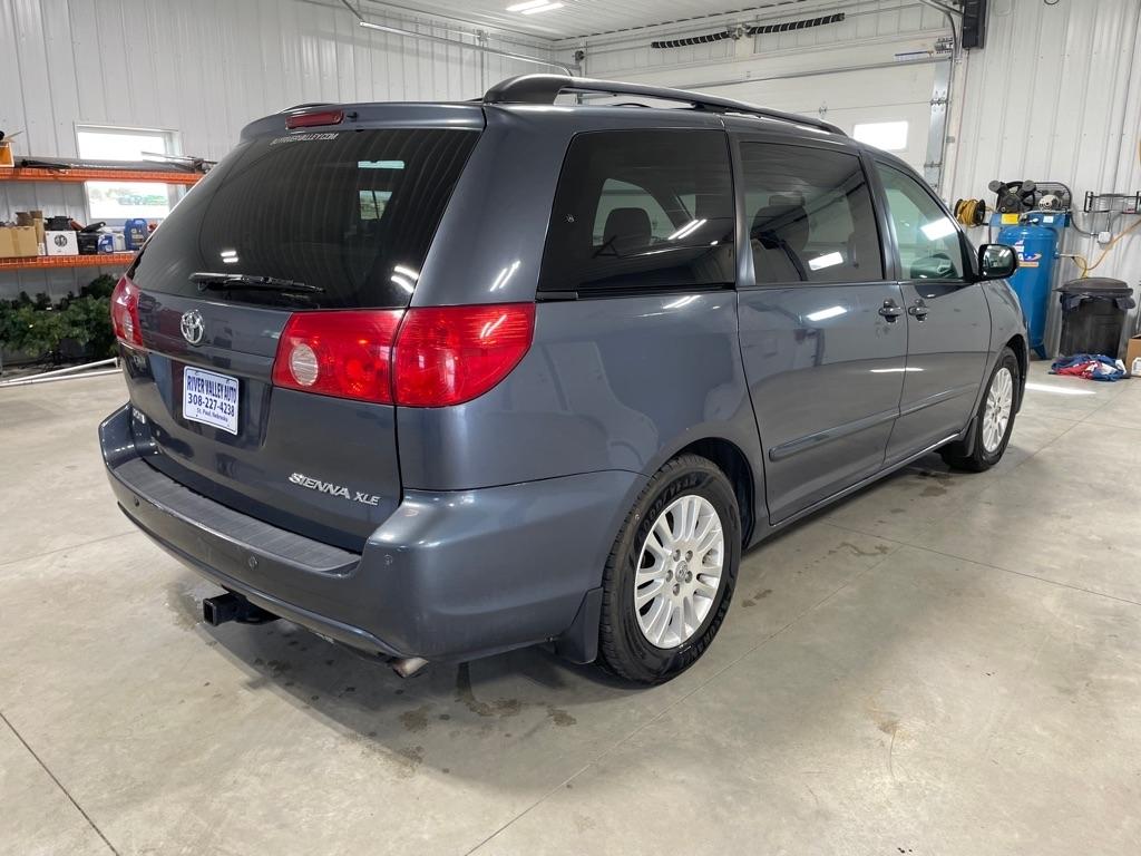 Toyota Sienna  2008