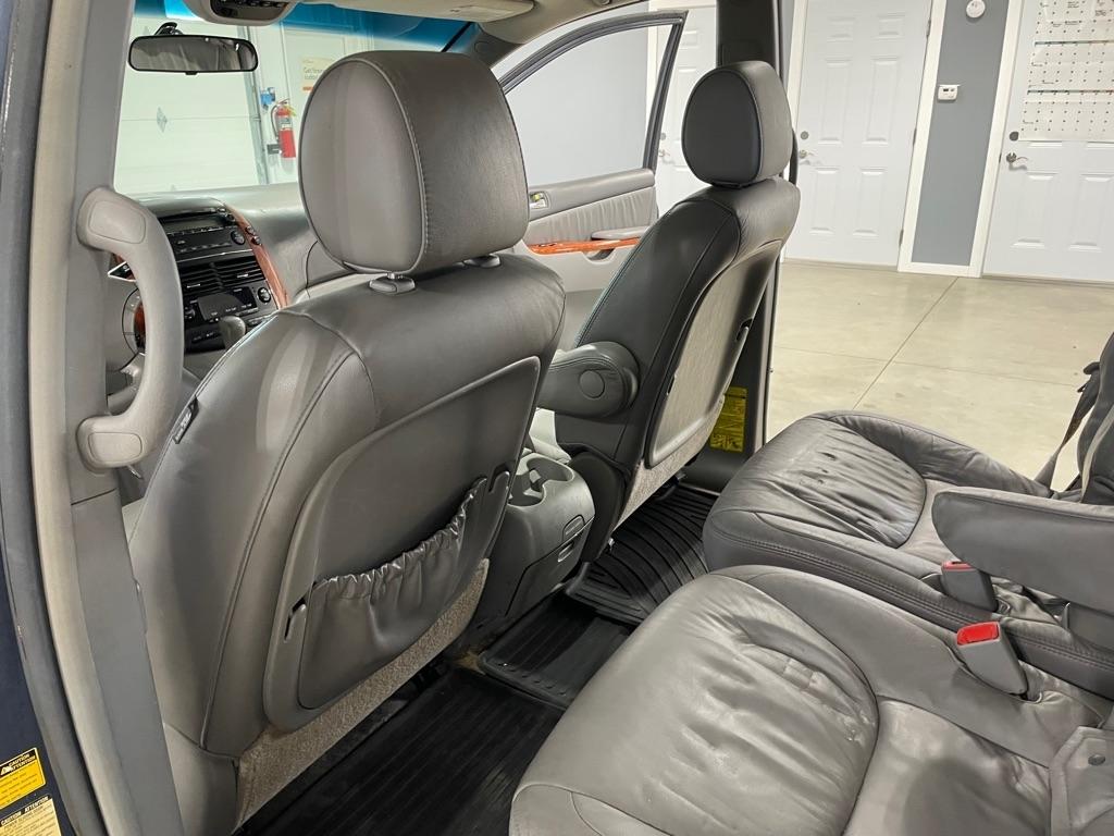 Toyota Sienna  2008