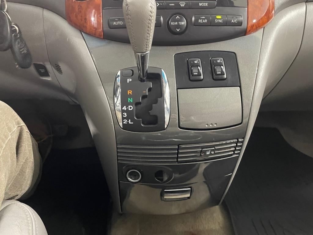 Toyota Sienna  2008