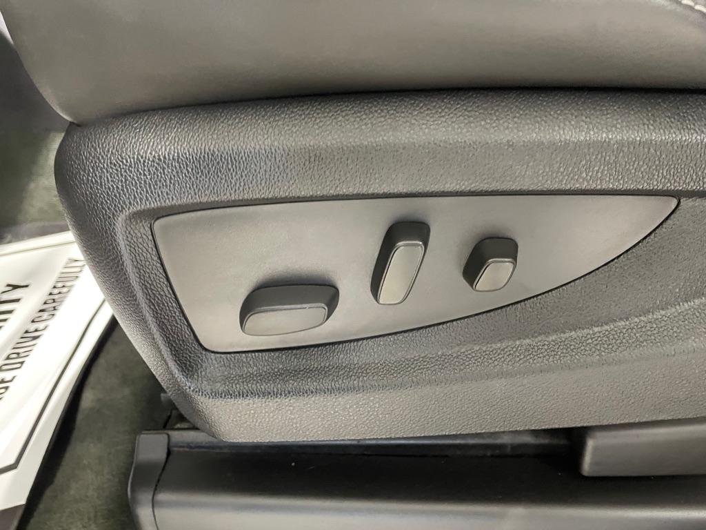 GMC Yukon Denali  2015