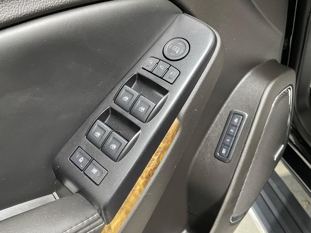 GMC Yukon Denali  2015