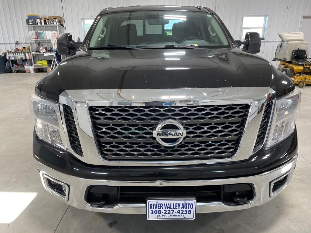 Nissan Titan  2017