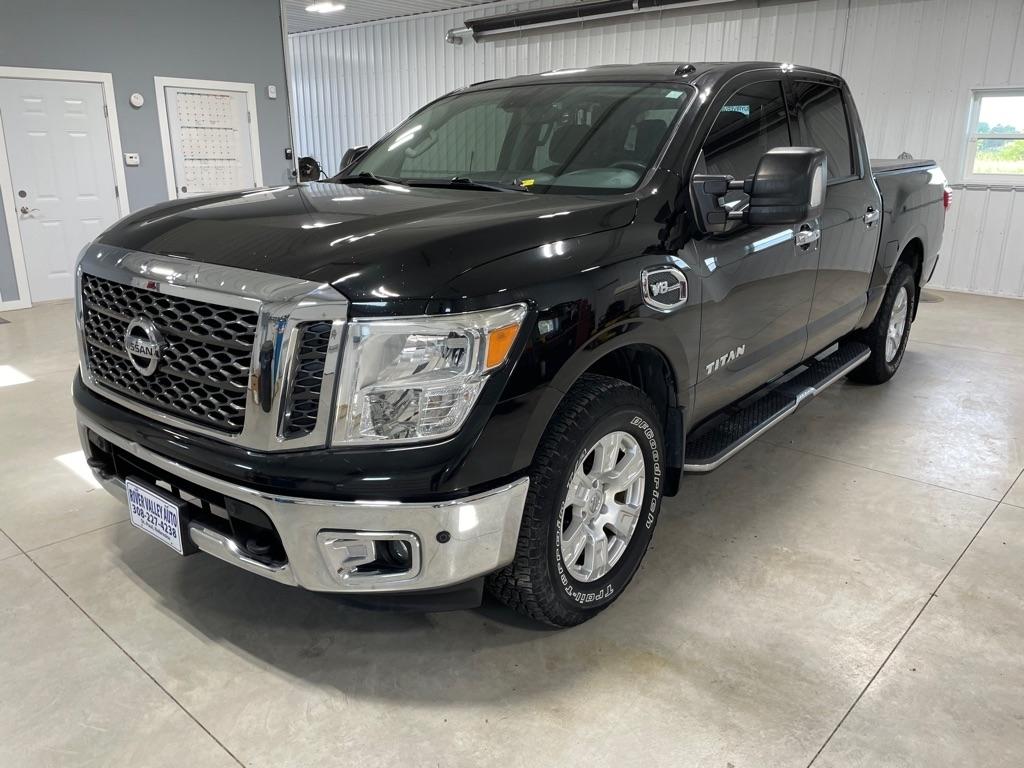 Nissan Titan  2017