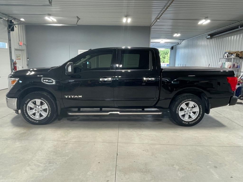 Nissan Titan  2017
