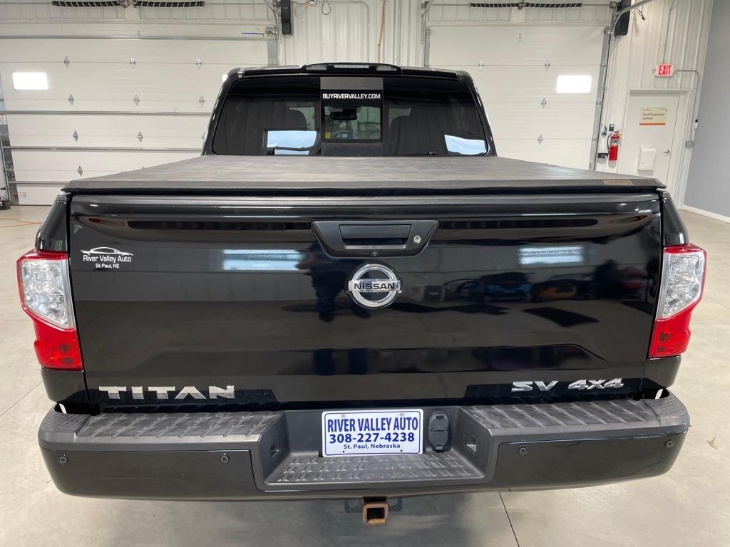 Nissan Titan  2017