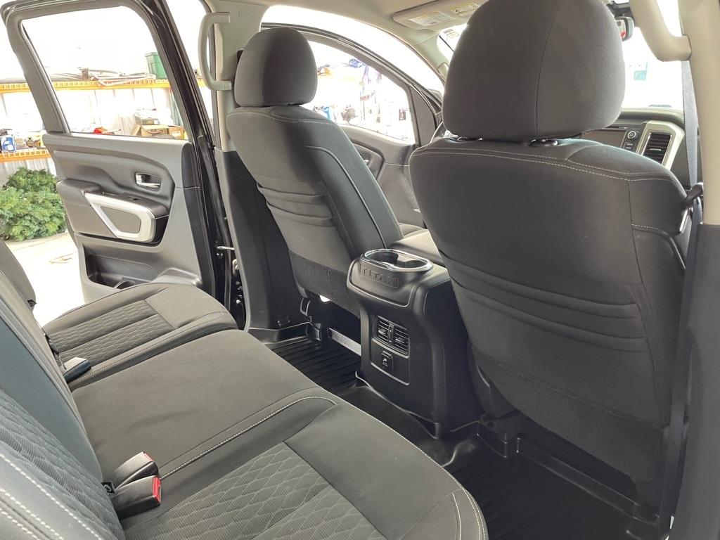 Nissan Titan  2017