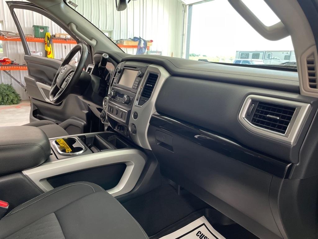 Nissan Titan  2017