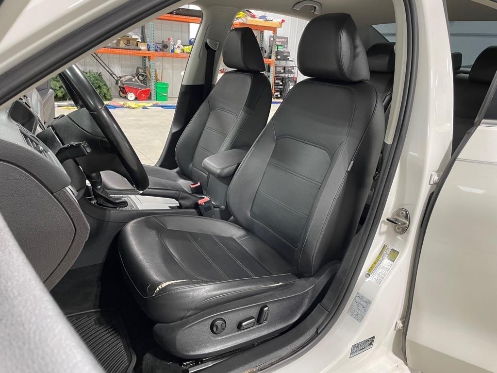 Volkswagen Passat  2012