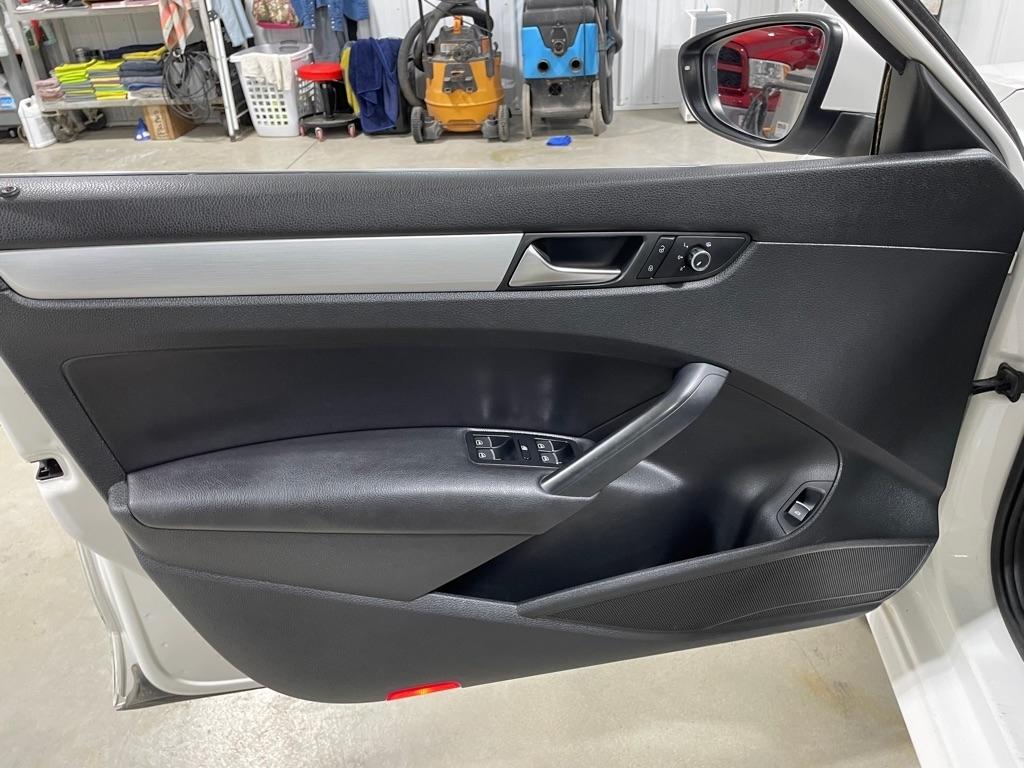 Volkswagen Passat  2012