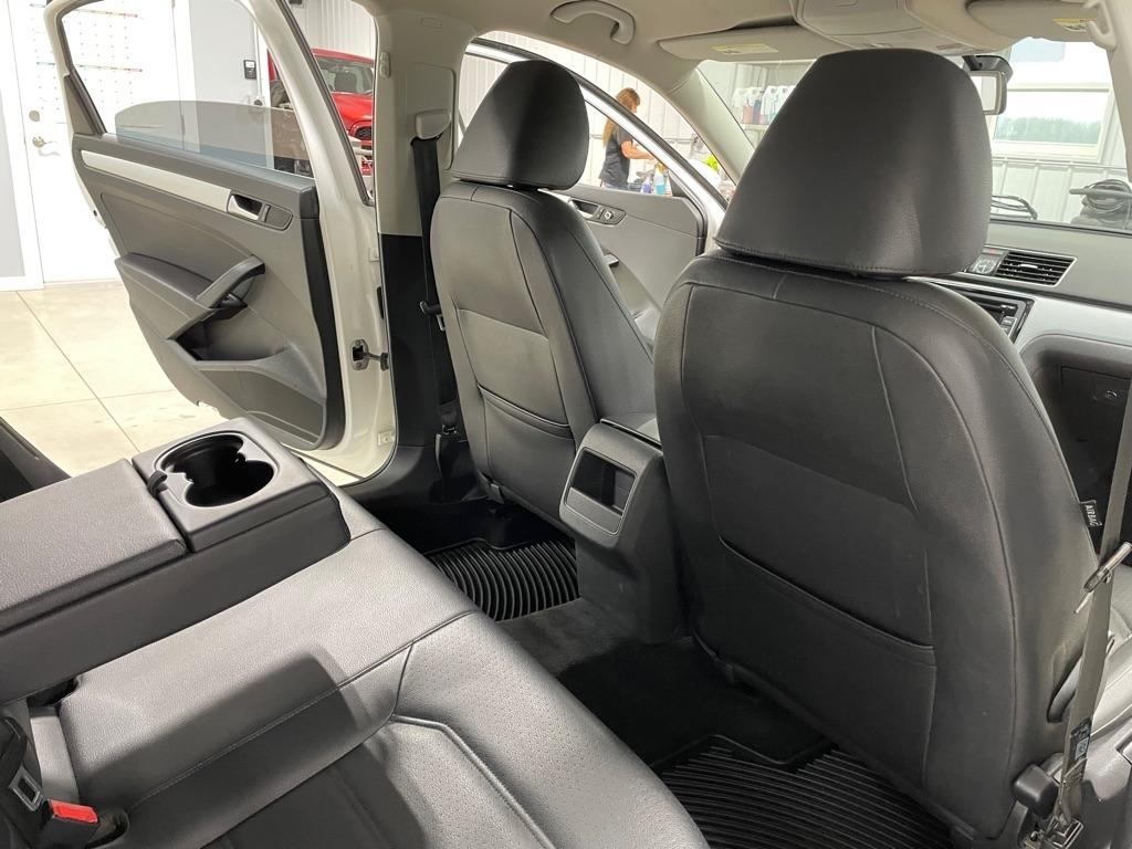 Volkswagen Passat  2012