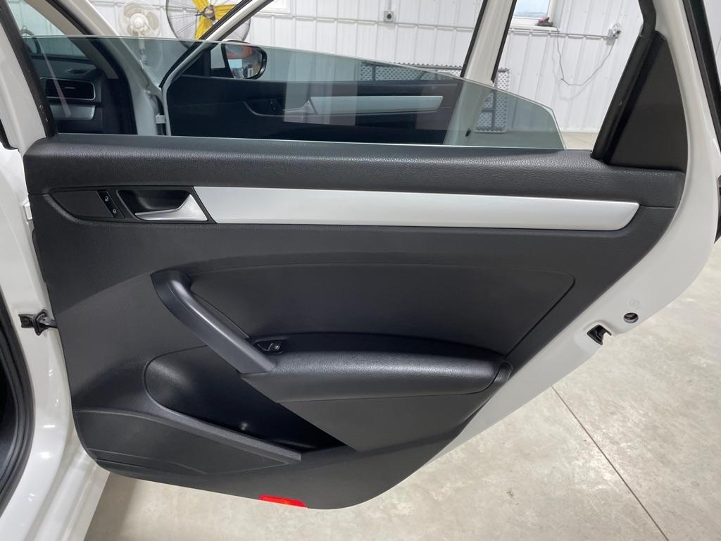 Volkswagen Passat  2012