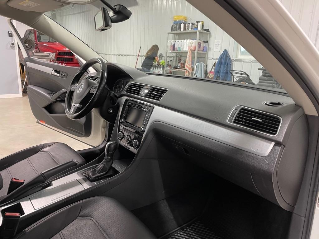 Volkswagen Passat  2012