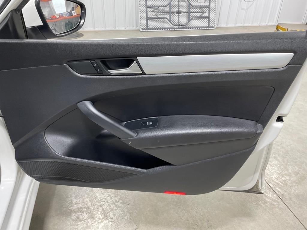 Volkswagen Passat  2012