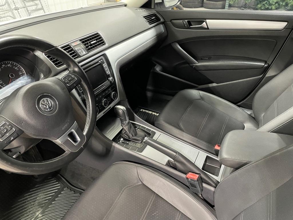 Volkswagen Passat  2012