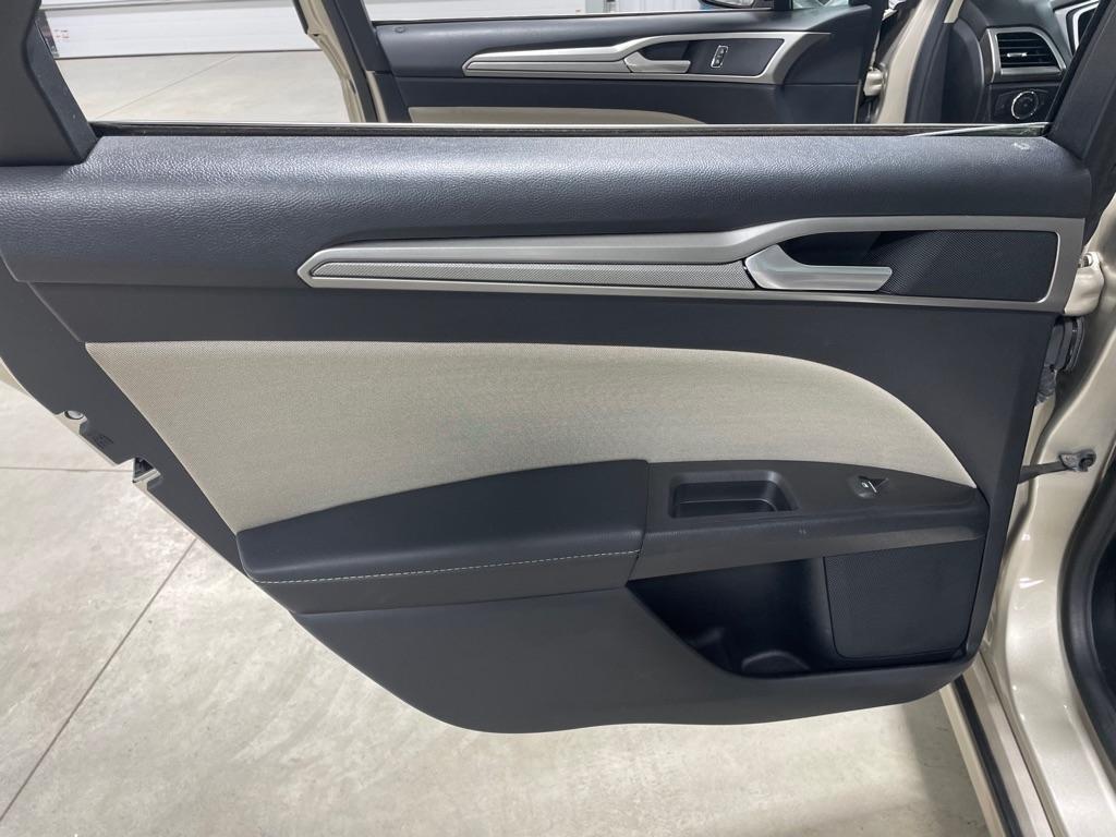 Ford Fusion Hybrid  2018