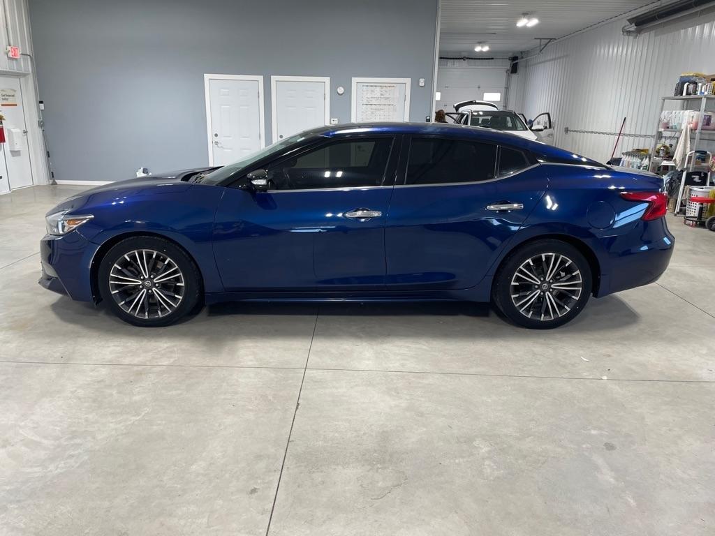 Nissan Maxima  2016