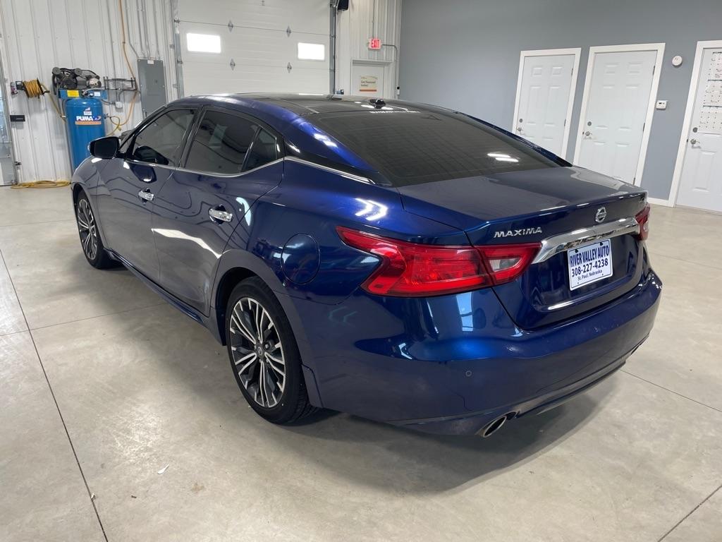 Nissan Maxima  2016