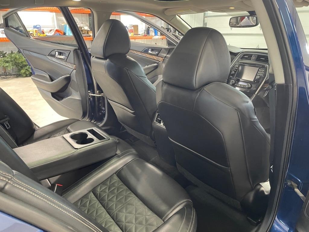 Nissan Maxima  2016