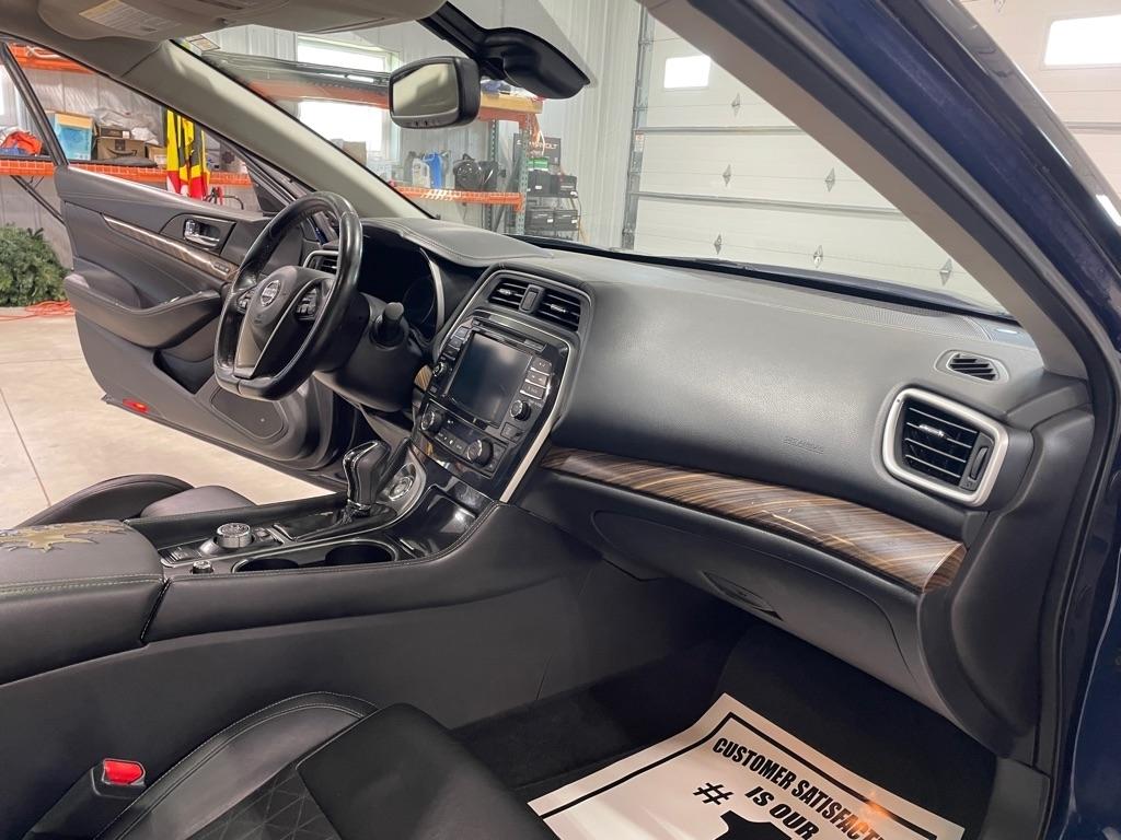 Nissan Maxima  2016