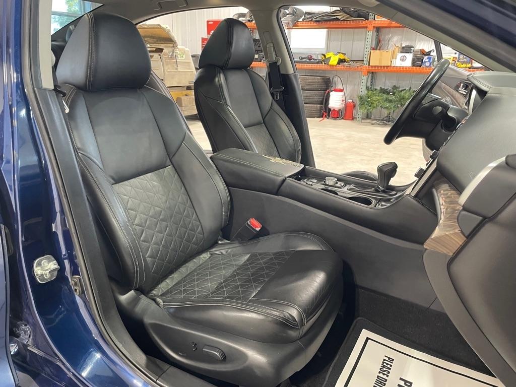 Nissan Maxima  2016