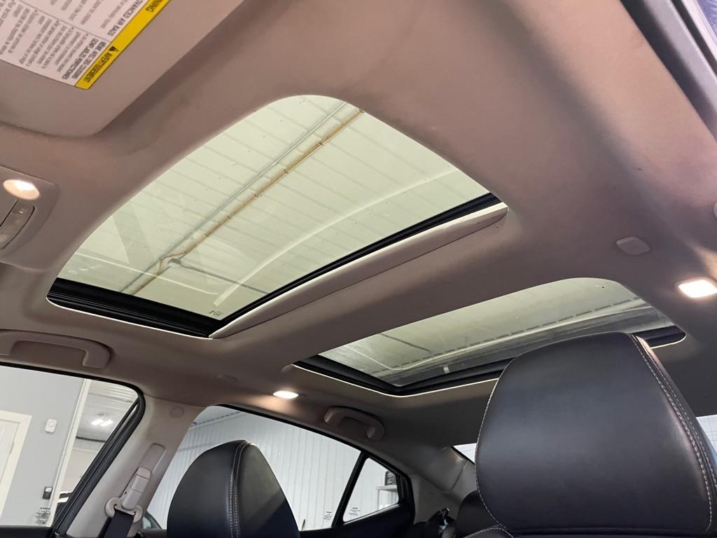 Nissan Maxima  2016