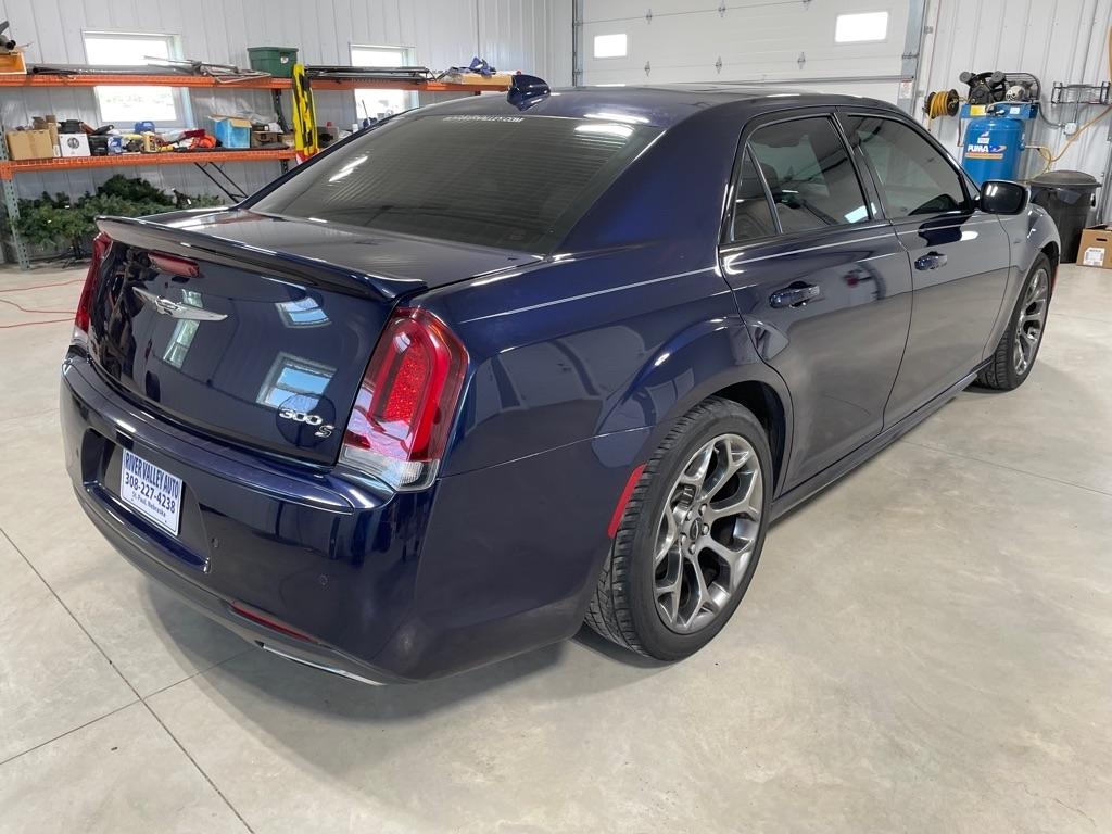 Chrysler 300  2017