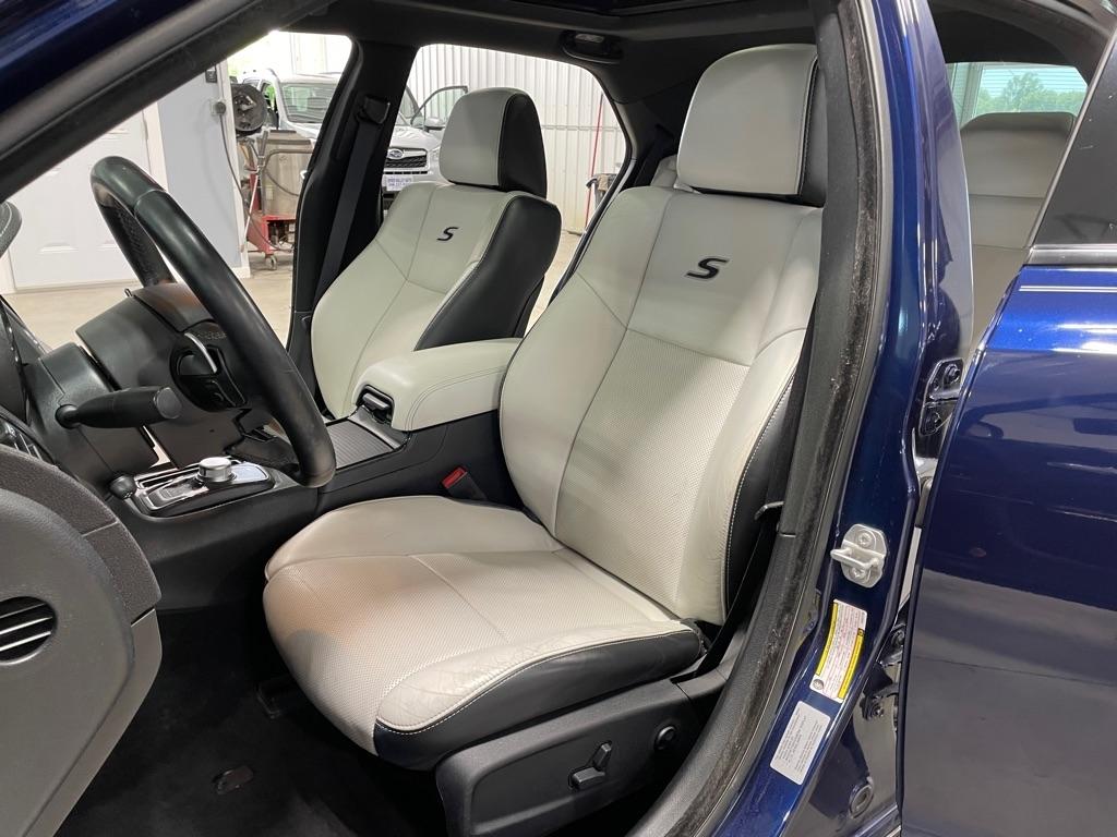 Chrysler 300  2017
