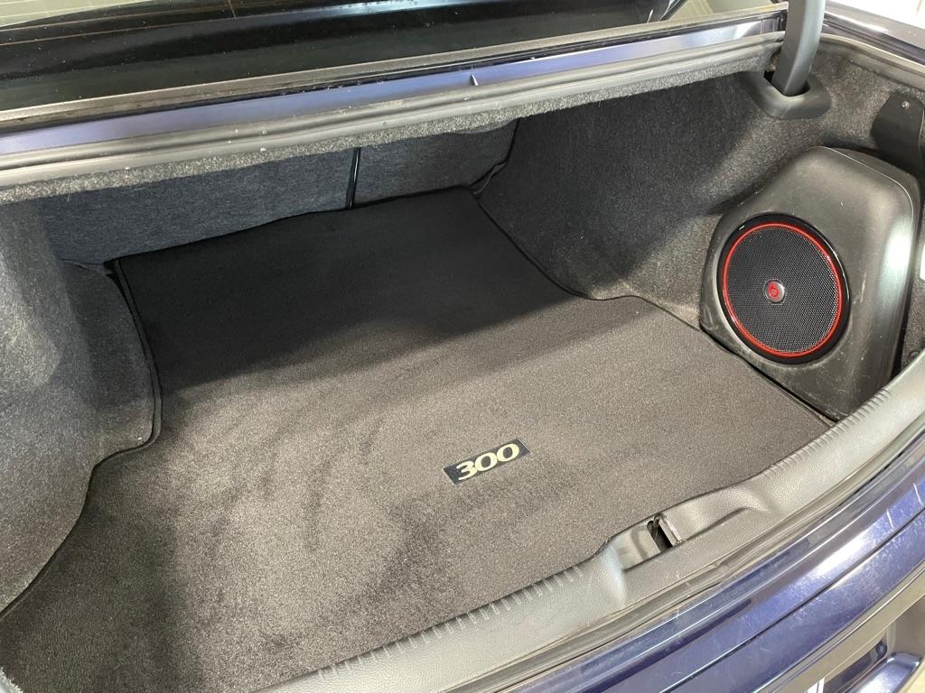 Chrysler 300  2017
