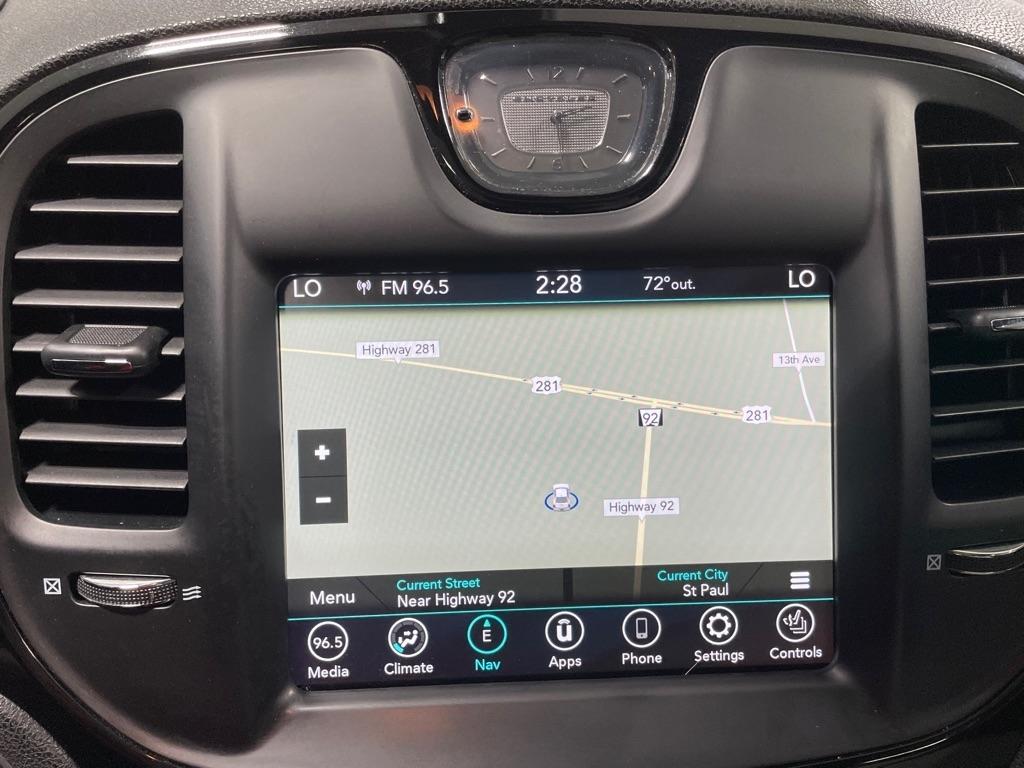 Chrysler 300  2017