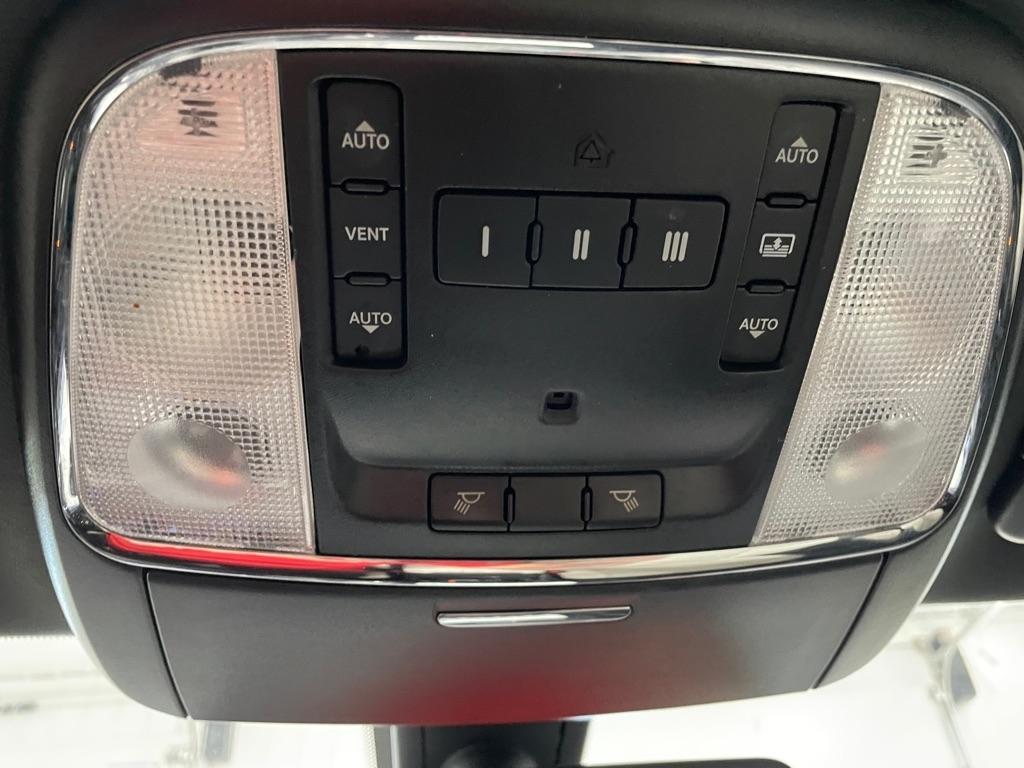 Chrysler 300  2017