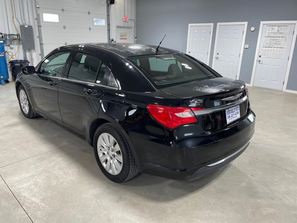 Chrysler 200  2014