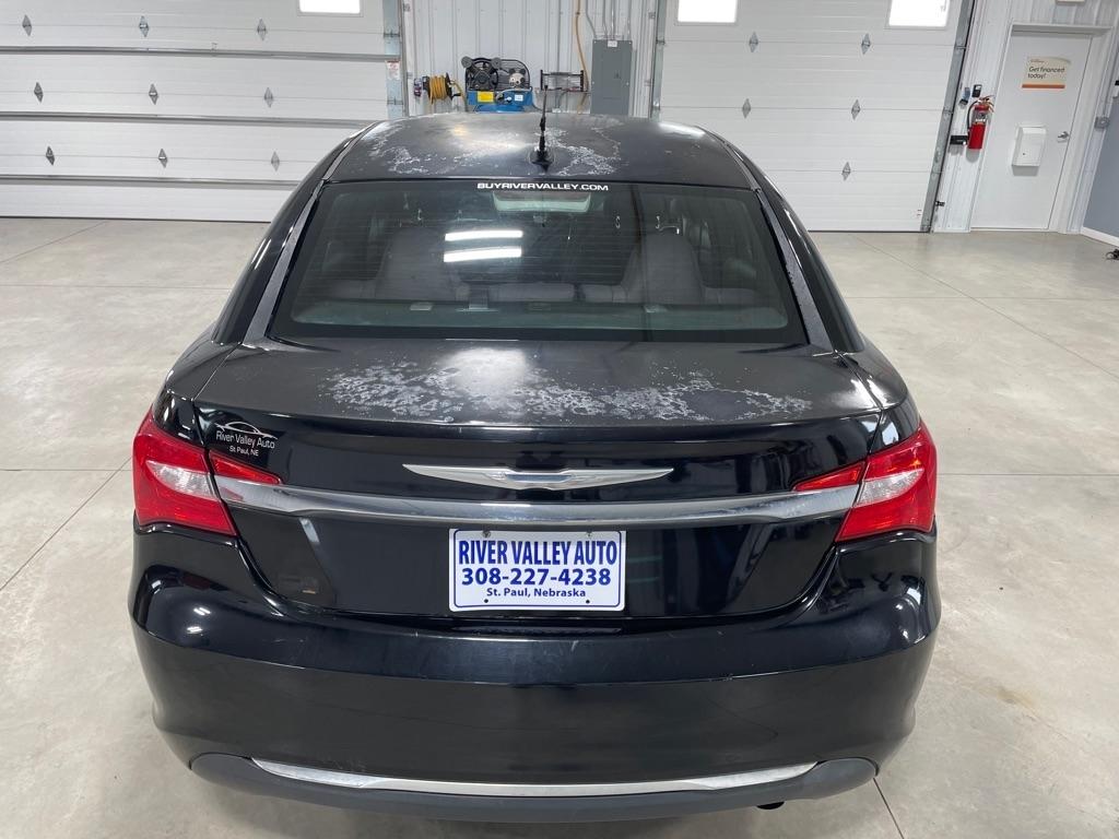 Chrysler 200  2014