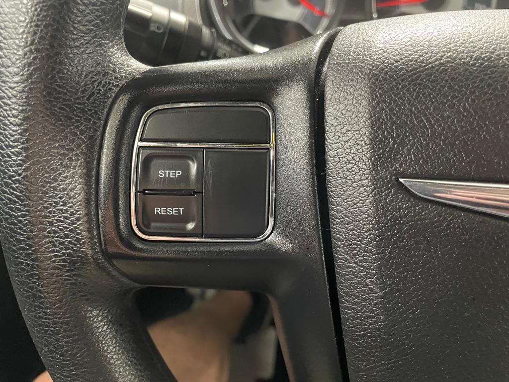 Chrysler 200  2014