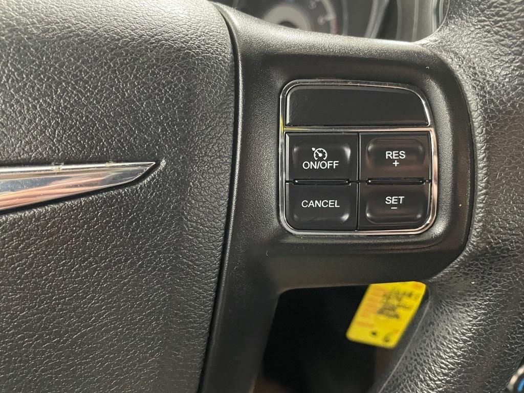 Chrysler 200  2014