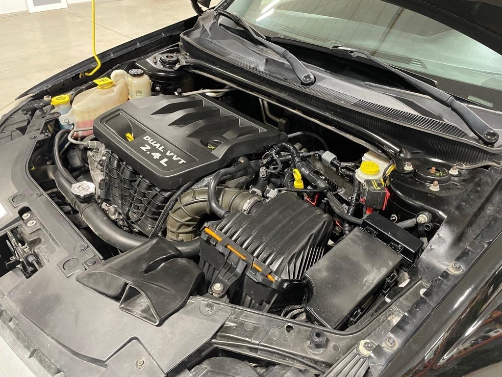 Chrysler 200  2014