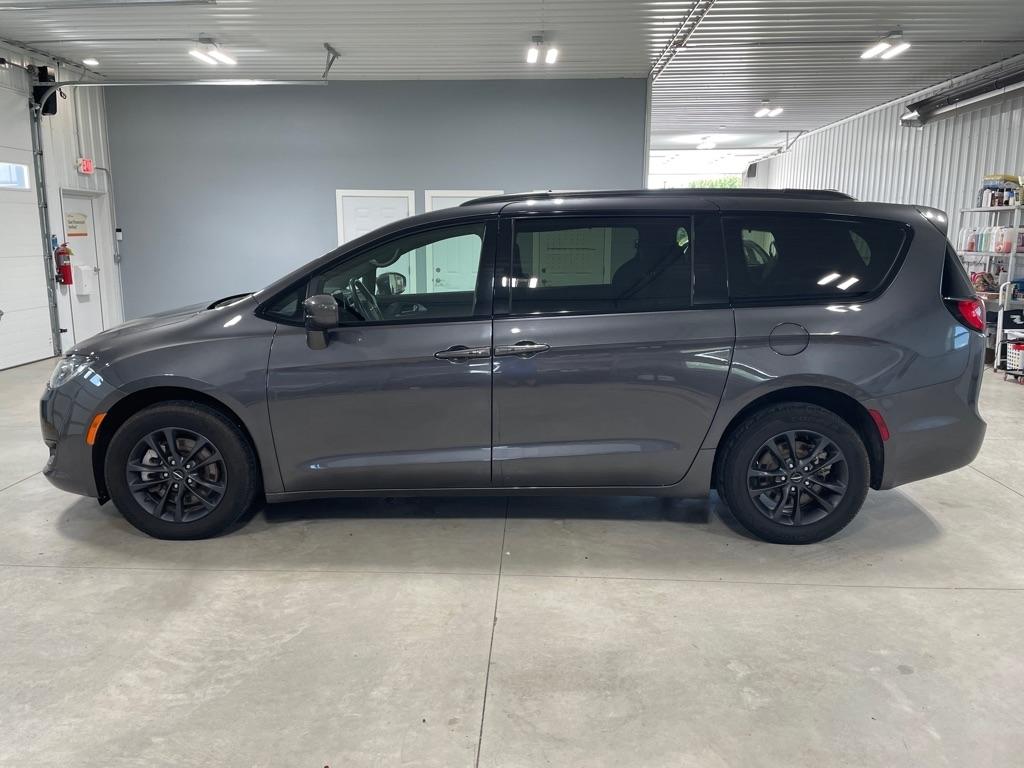 Chrysler Pacifica  2020