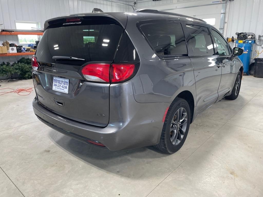 Chrysler Pacifica  2020