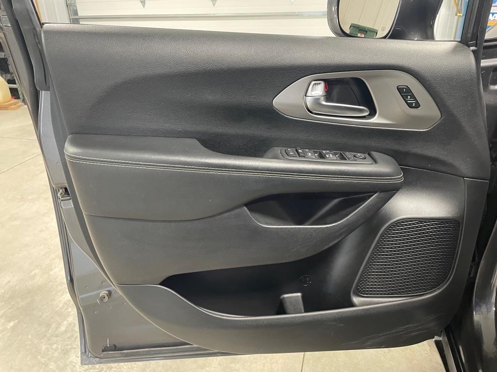 Chrysler Pacifica  2020