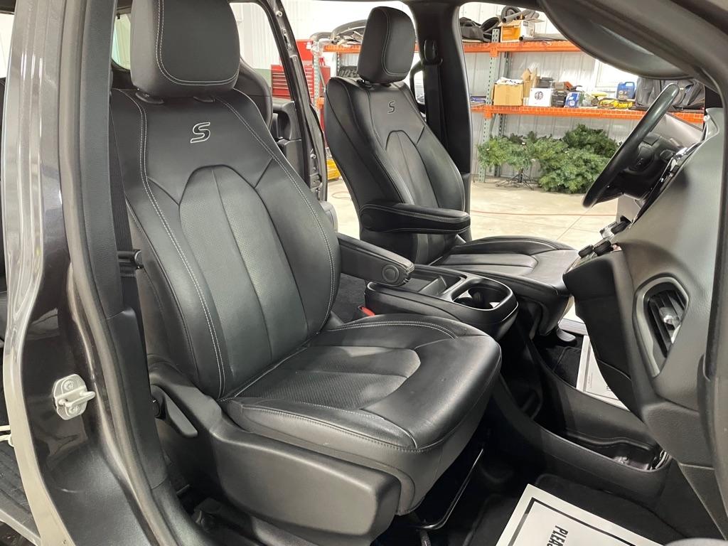 Chrysler Pacifica  2020