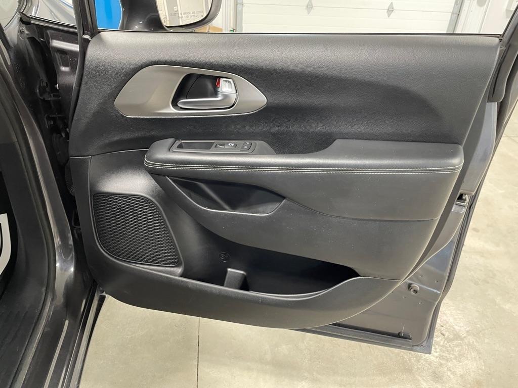 Chrysler Pacifica  2020