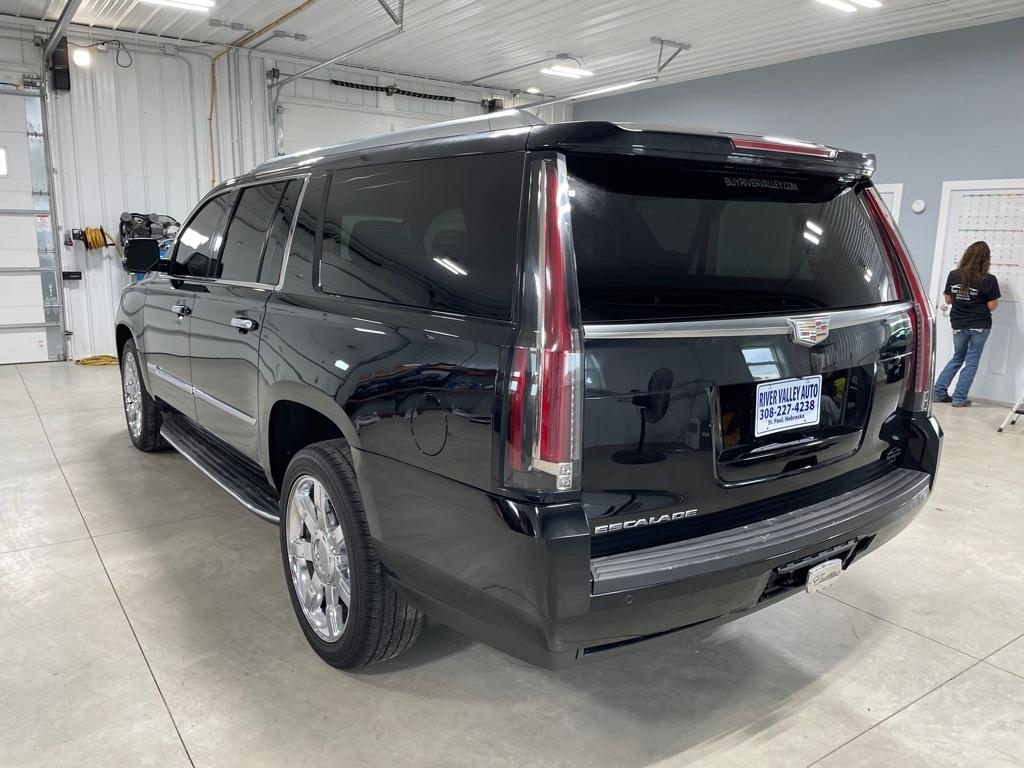 Cadillac Escalade  2016
