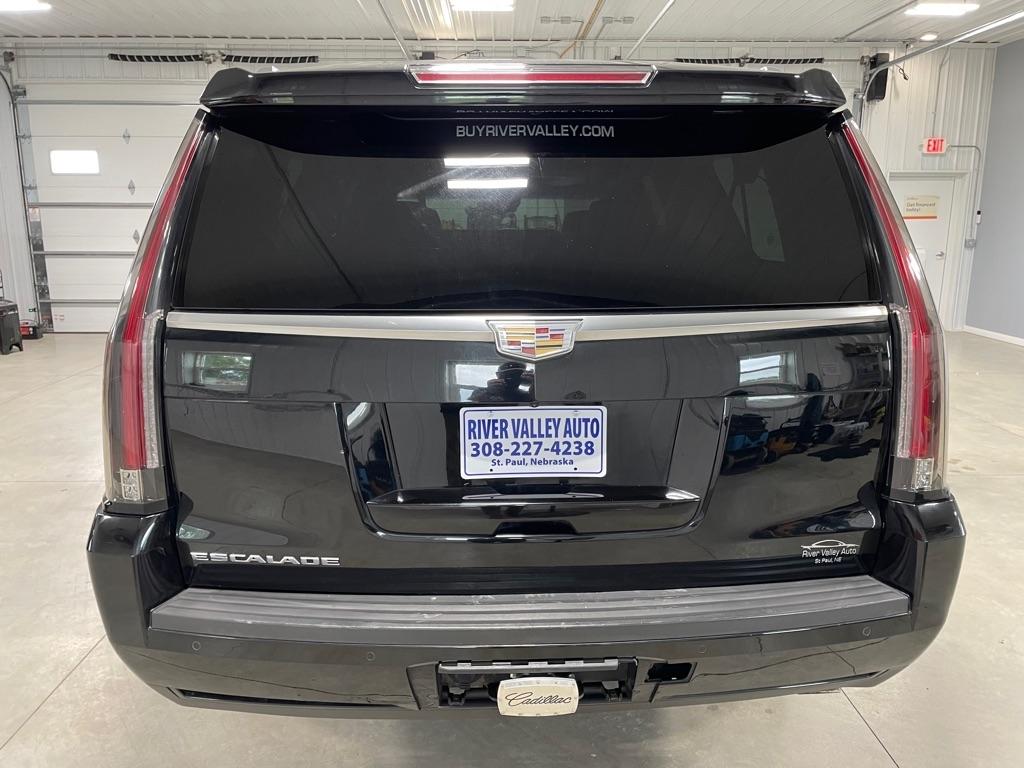 Cadillac Escalade  2016
