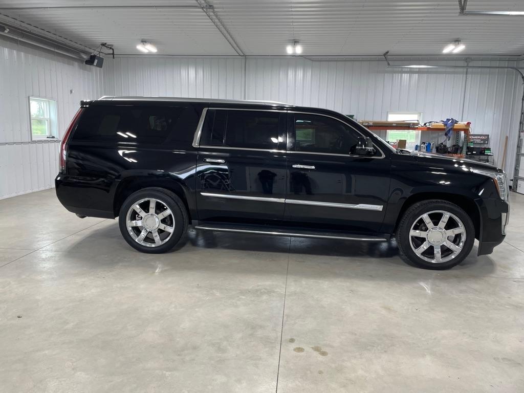 Cadillac Escalade  2016