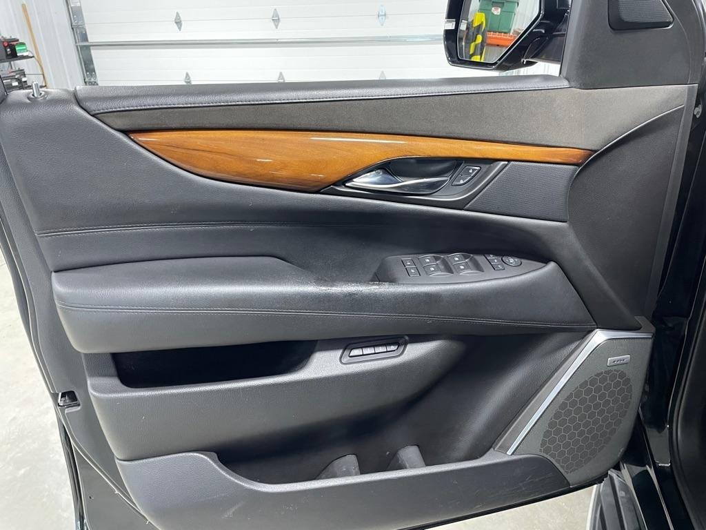 Cadillac Escalade  2016