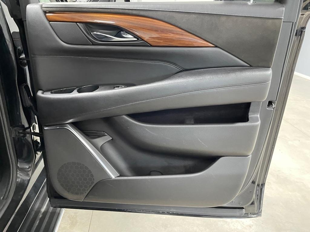 Cadillac Escalade  2016
