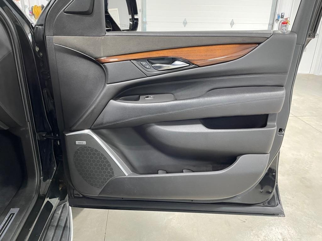 Cadillac Escalade  2016