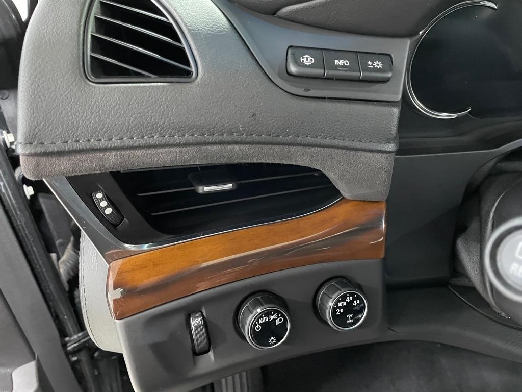 Cadillac Escalade  2016