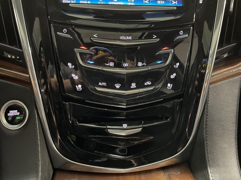 Cadillac Escalade  2016